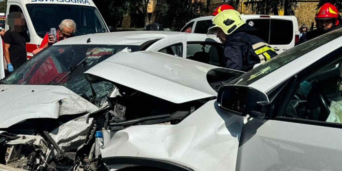 У Вінниці сталась потрійна аварія - три людини госпіталізовані