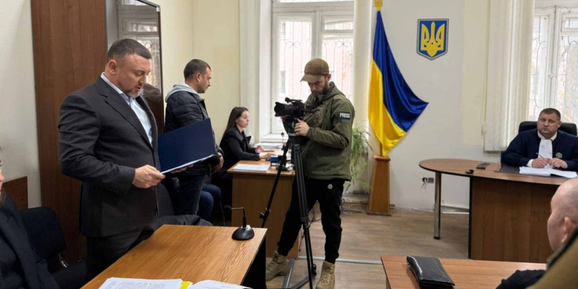 У Вінниці суд продовжив тримання під вартою підозрюваного у подвійному вбивстві