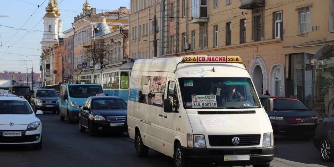 У Вінниці тестують варіант оплати банківською картою проїзду в маршрутках 