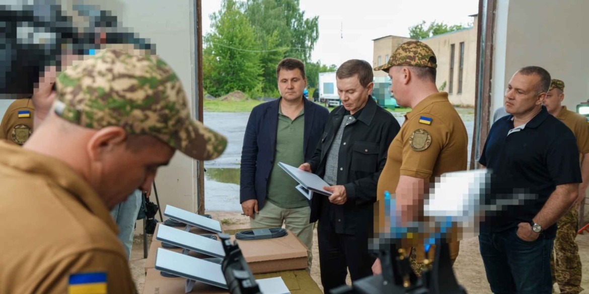 У Вінниці вчергове підсилили підрозділ Нацгвардії - передали дрони, Starlink, авто