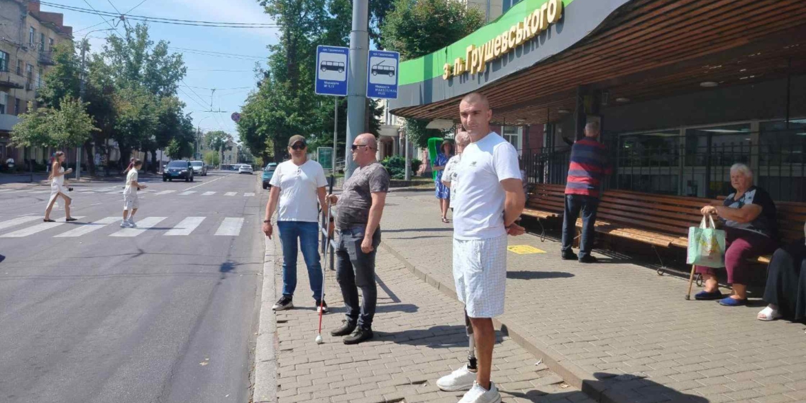У Вінниці ветерани долучились до обстеження однієї з ділянок майбутнього безбар’єрного маршруту