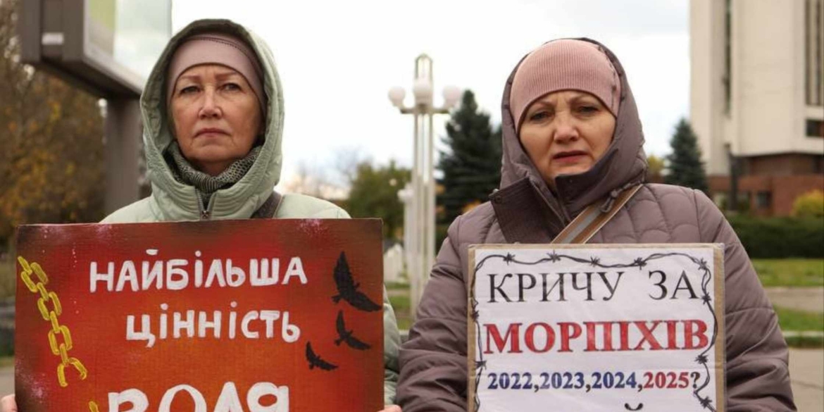 У Вінниці влаштували автопробіг за полонених Героїв У Вінниці влаштували автопробіг за полонених Героїв