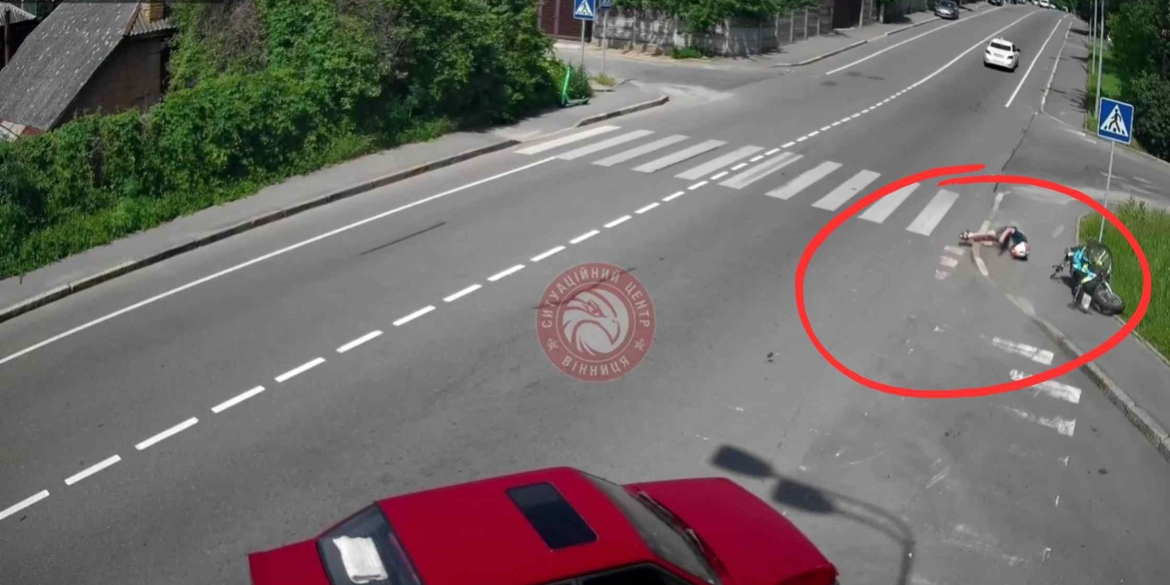 У Вінниці водій автомобіля ВАЗ зніс з дороги мотоцикліста