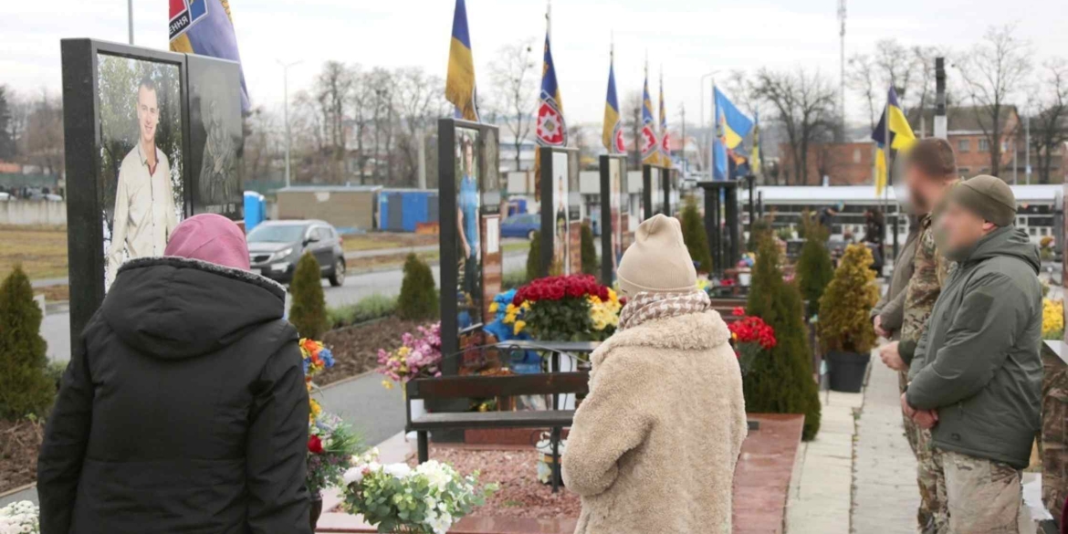 У Вінниці вшанували майора поліції, який загинув від ракетного удару на Запоріжжі