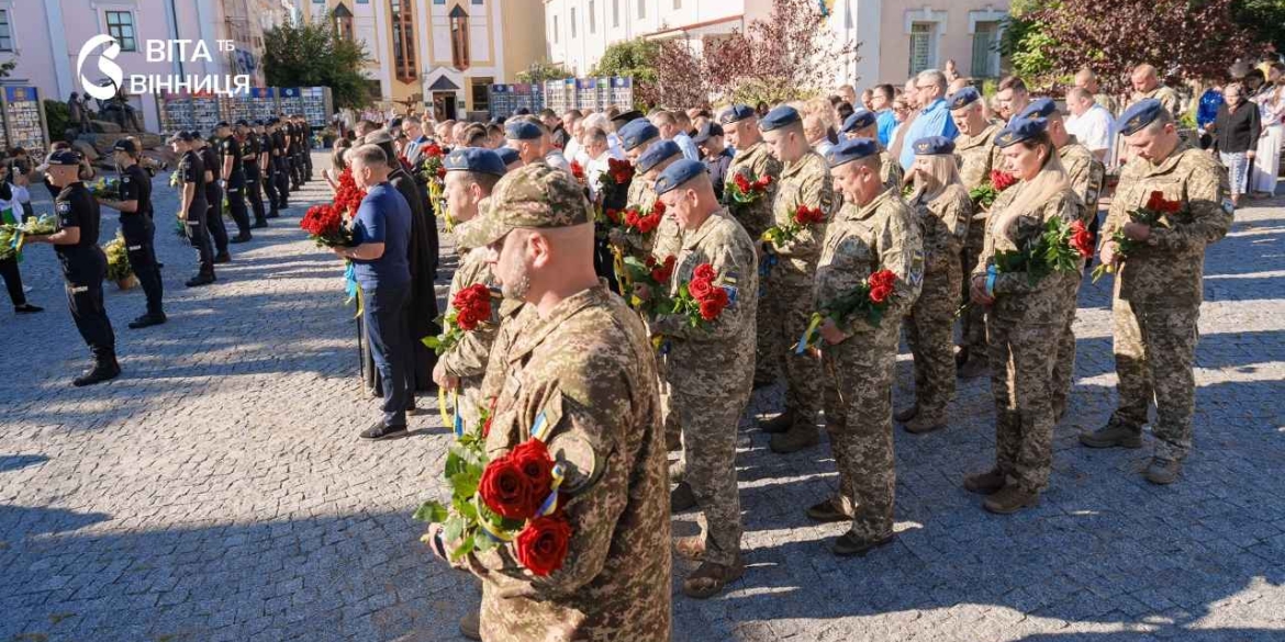 У Вінниці вшанували пам'ять полеглих захисників до 35-річчя Незалежності
