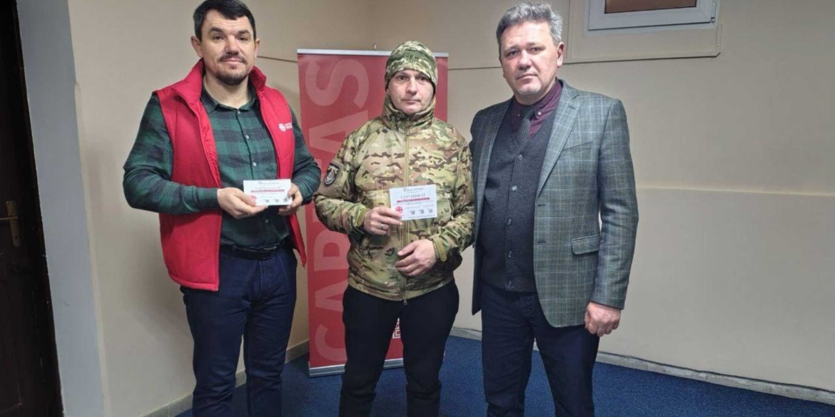 У Вінниці захисники та їхні рідні отримали сертифікати на обстеження зору