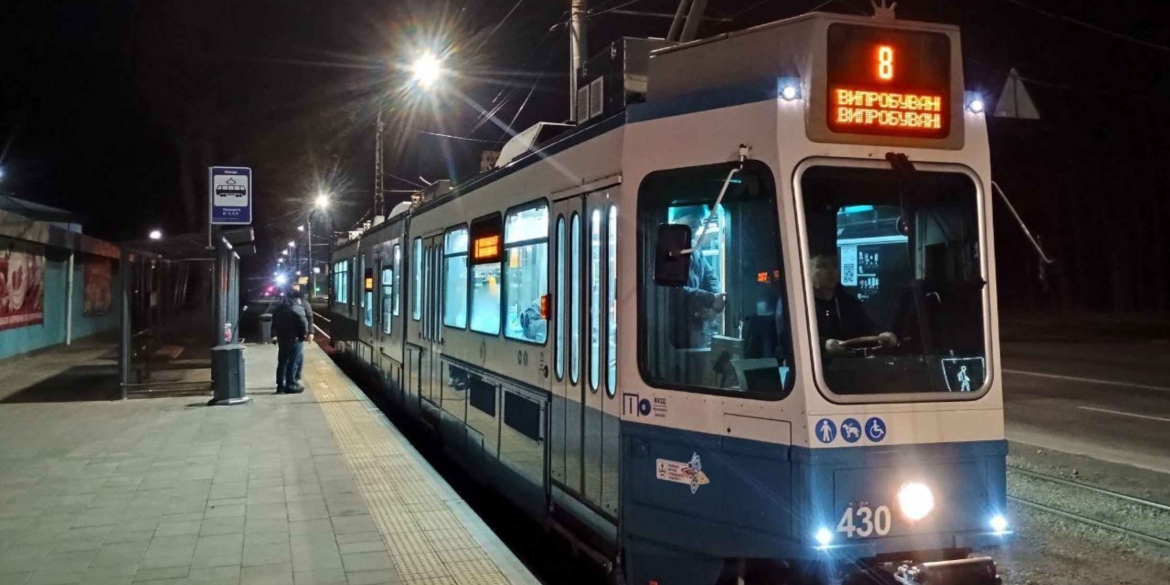 У Вінниці здійснили випробування на коліях нового трисекційного трамвая