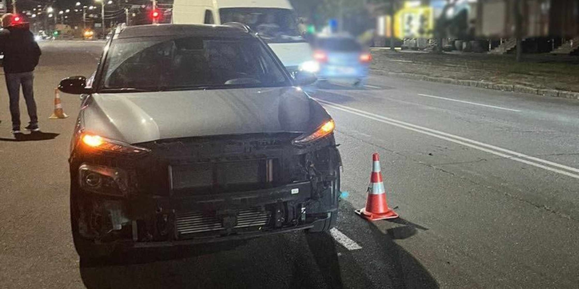 У Вінниці зіткнулись автомобіль та мотоцикл - водія двоколісного госпіталізували