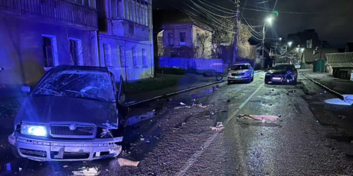 У Вінниці зіткнулися Skoda та Audi двоє людей у лікарні