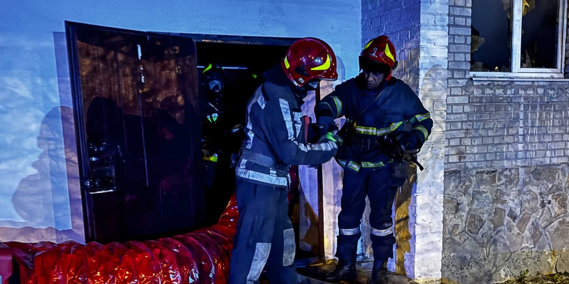 У вінницькій багатоповерхівці спалахнула пожежа у коморі – вогонь приборкали бійці ДСНС