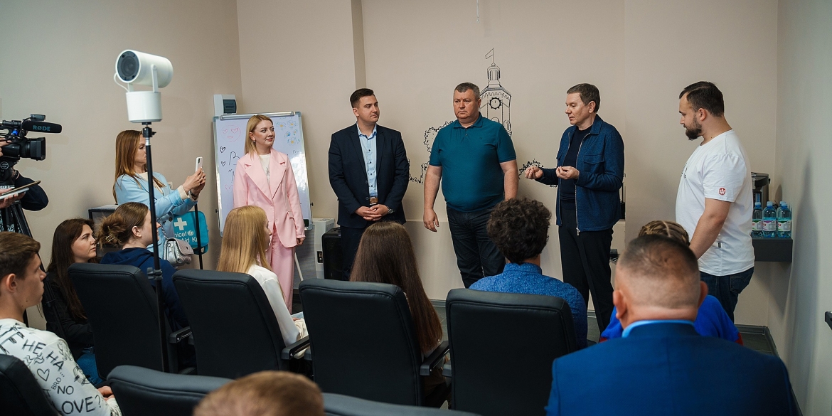 У Вінницько-Хутірському окрузі започаткував роботу простір для освіти та розвитку молоді