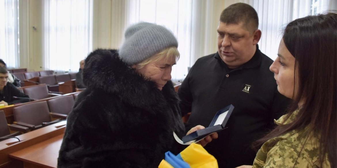 У Вінницькому районі посмертні нагороди вручили рідним десяти Героїв