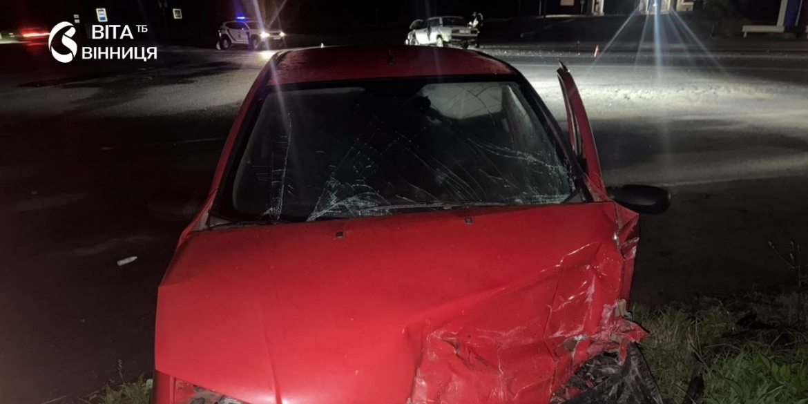 У Вінницькому районі зіткнулись два автомобілі постраждали водій і пасажирка