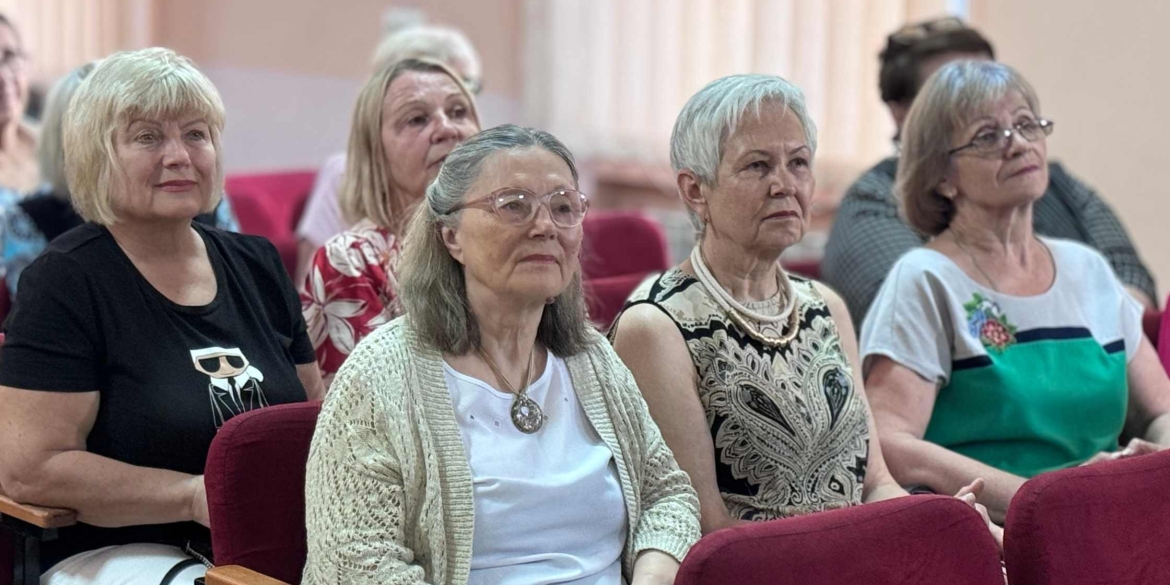 У Вінницькому терцентрі відзначили випускників факультету комп’ютерної грамотності 