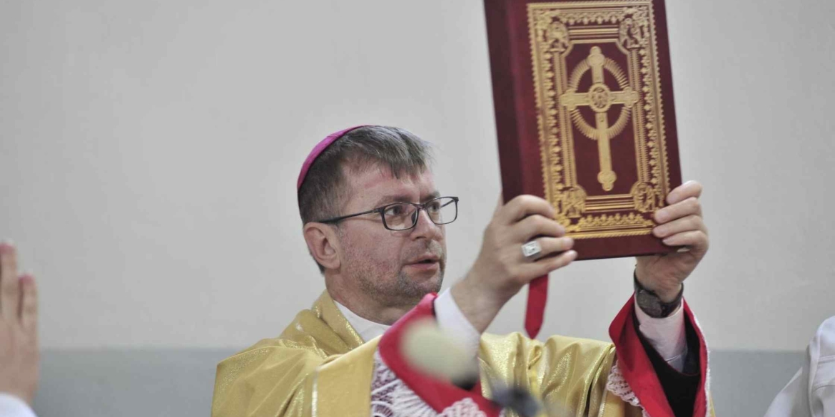 У вінницьких католиків змінився єпископ Папа Римський призначив нового очільника Камʼянець-Подільської дієцезії