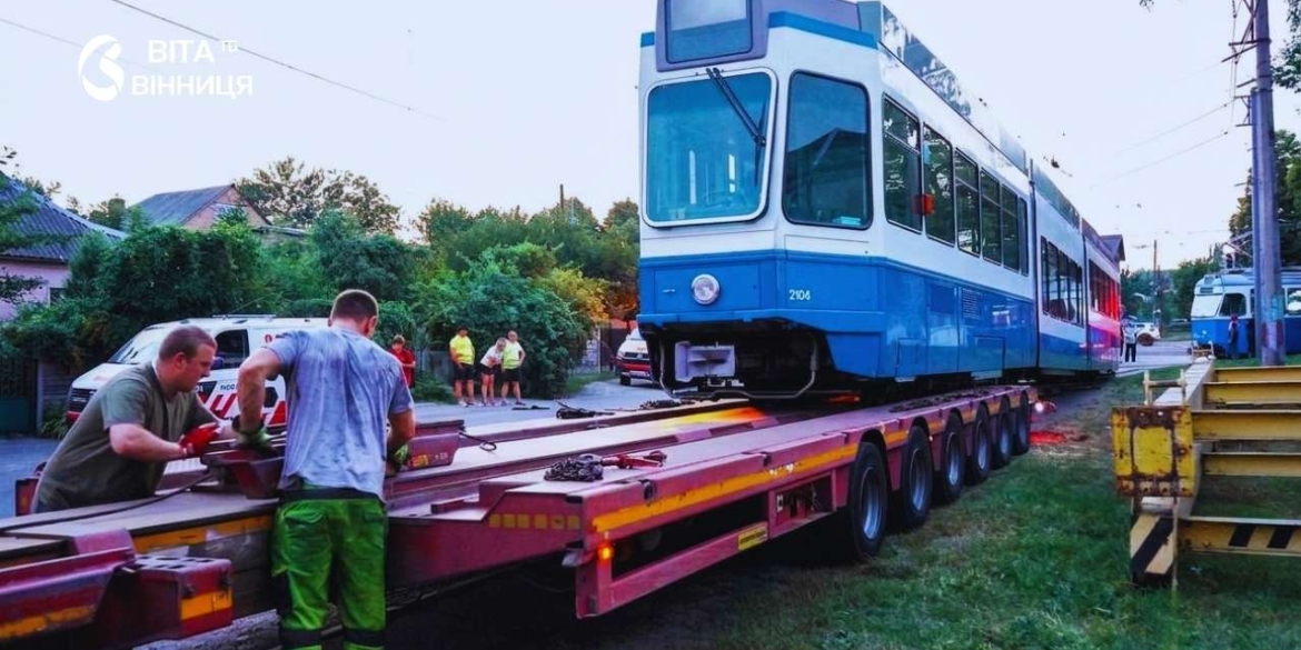 У Вінницю прибули чергові трамваї Tram 2000 у межах проєкту зі Швейцарією