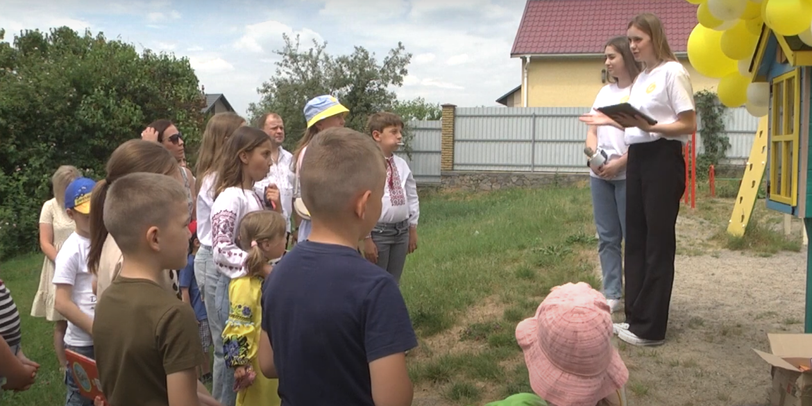 У Зарванцях на Вінниччині встановили читацькі будинки для дітей