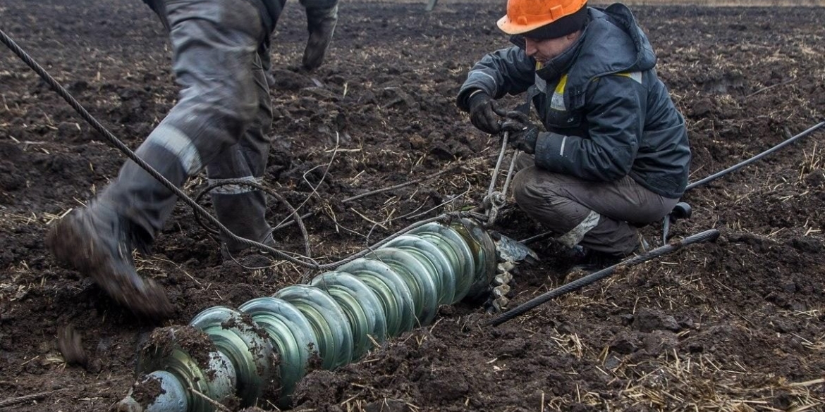 Українські енергетики працюють цілодобово і без вихідних