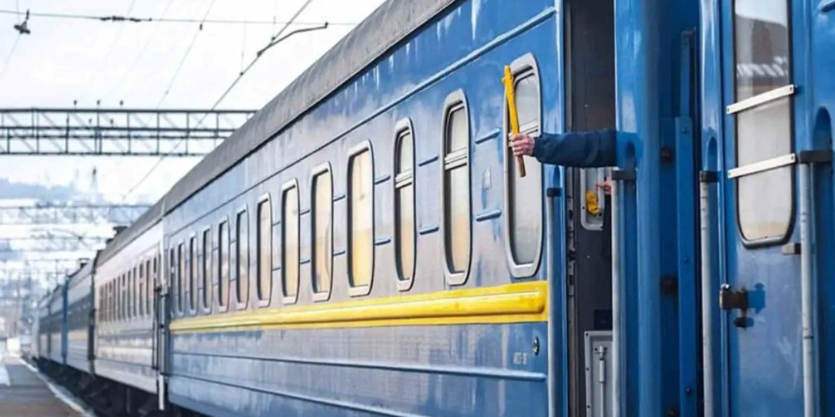 Укрзалізниця призначає у серпні та вересні п'ять додаткових поїздів