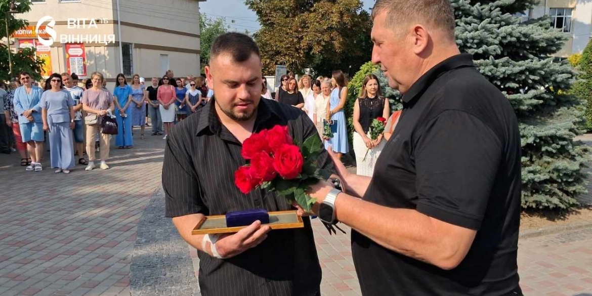 Успішно евакуював 18 бійців Крижопільський офіцер отримав медаль «За поранення» 