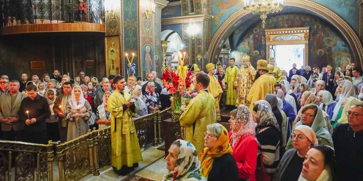 В День Незалежності у кафедральному соборі Вінниці молились за Україну