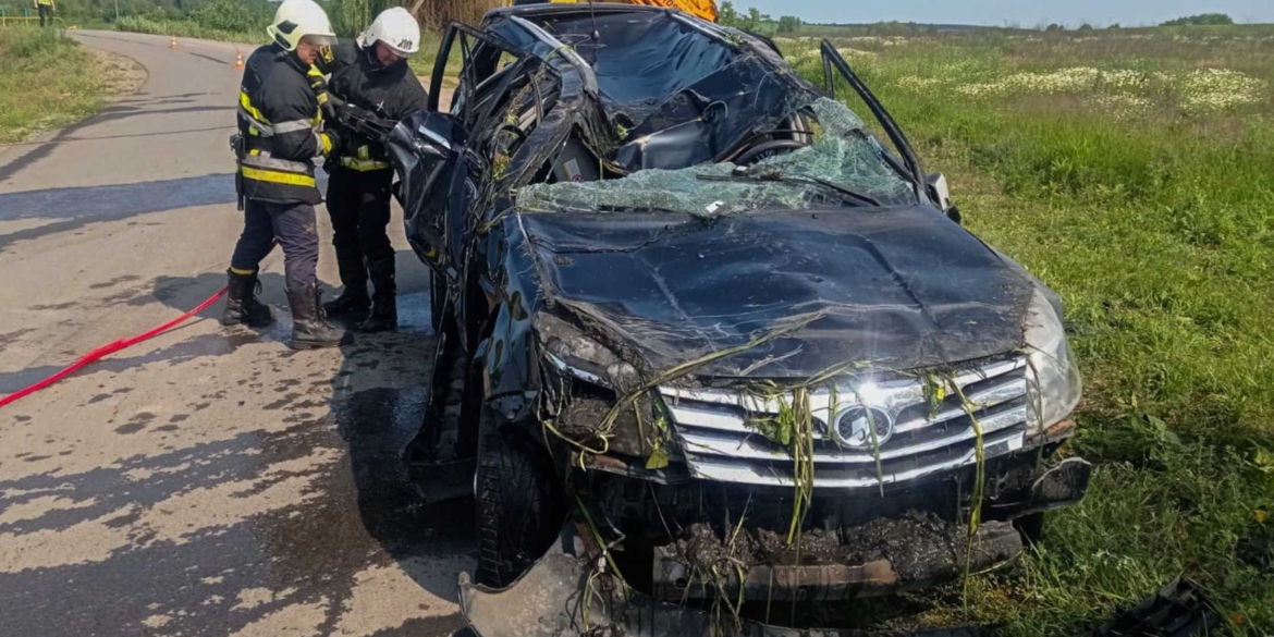В Гайсинському районі автомобіль з’їхав з мосту в річку – загинули двоє людей
