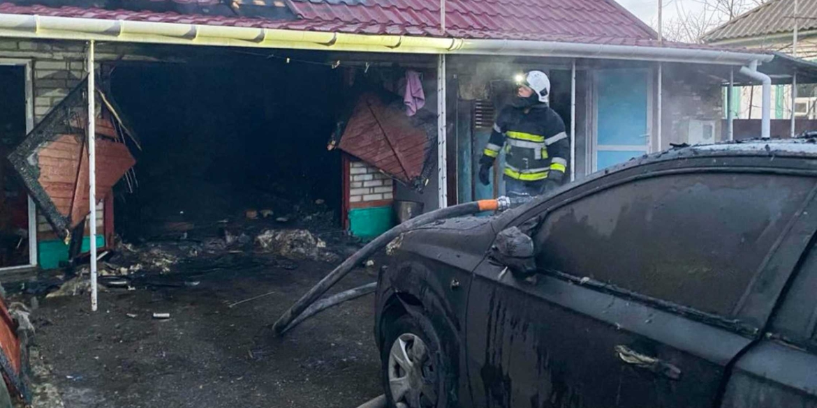 В Гайсинському районі вогонь знищив автомобіль «ЗАЗ»