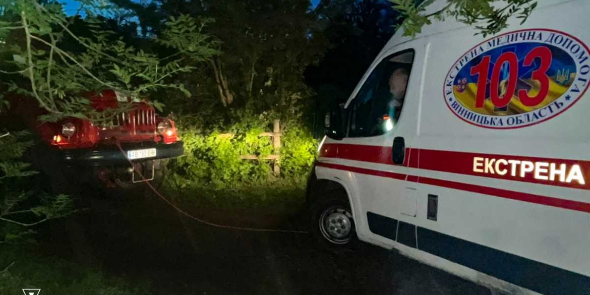 В Крижопільській громаді автомобіль «екстренки» застряг на ґрунтовій дорозі