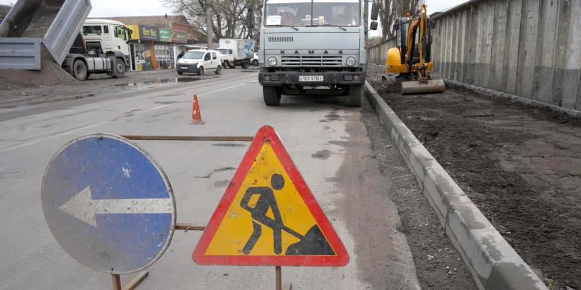 В межах безбар’єрного маршруту розпочали роботи на вулиці Зулінського у Вінниці