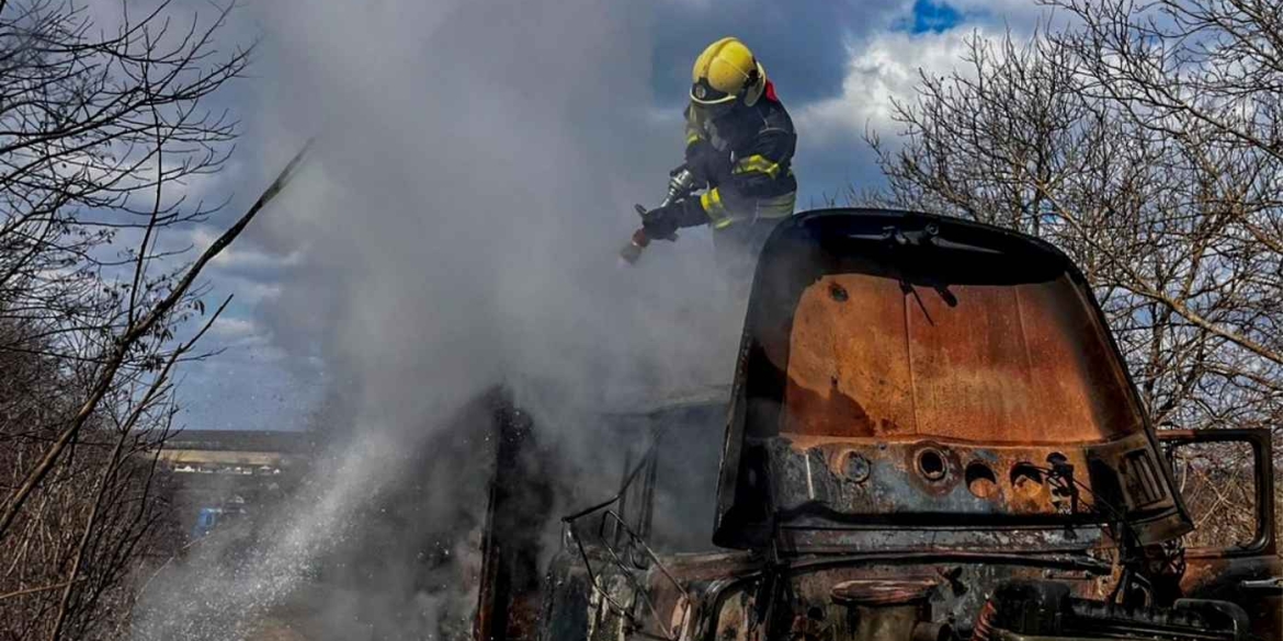 Вантажівка з дровами горіла на Вінниччині рятувальникам вдалось врятувати вантаж
