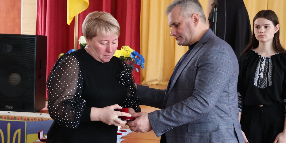 Відзнаки «Серце матері воїна» вручили матерям полеглих захисників з Барської громади