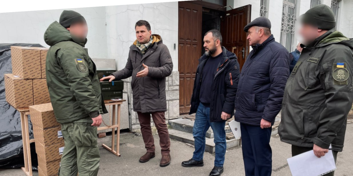 Вінницька міськрада разом з громадою передала спецобладнання військовим