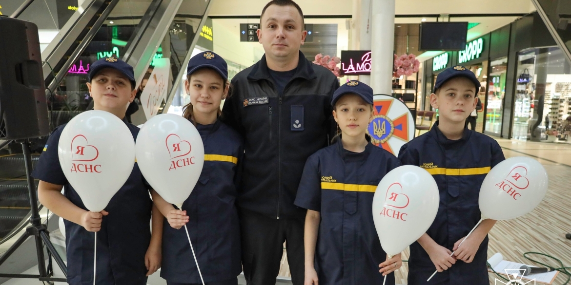 Вінницькі рятувальники провели День безпеки в одному з торговельних центрів