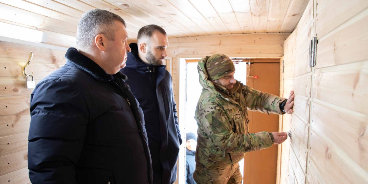 Вінничани облаштували й передали на фронт ще одну мобільну лазню