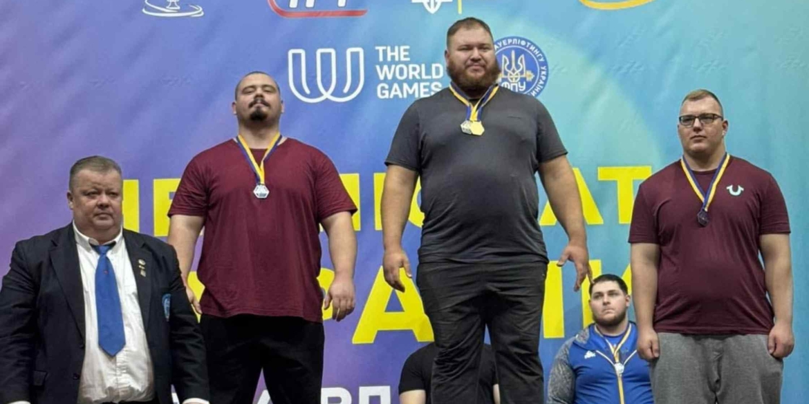 Вінничани здобули “золото” та два “срібла” на чемпіонаті з пауерліфтингу