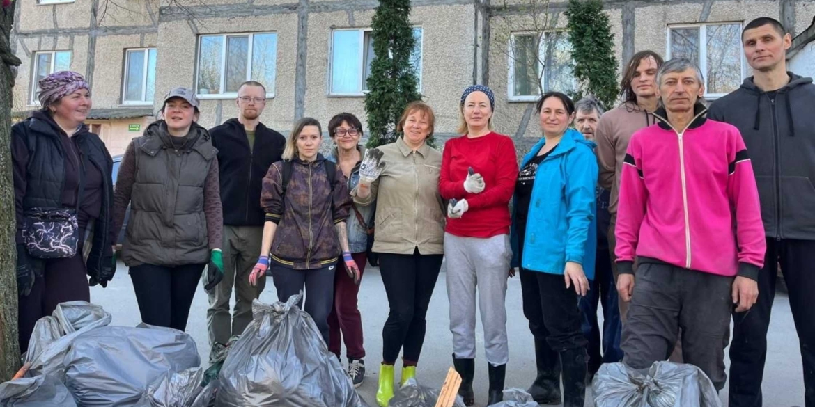 Вінничани зібрали 50 мішків сміття під час прибирання на річці Скельній