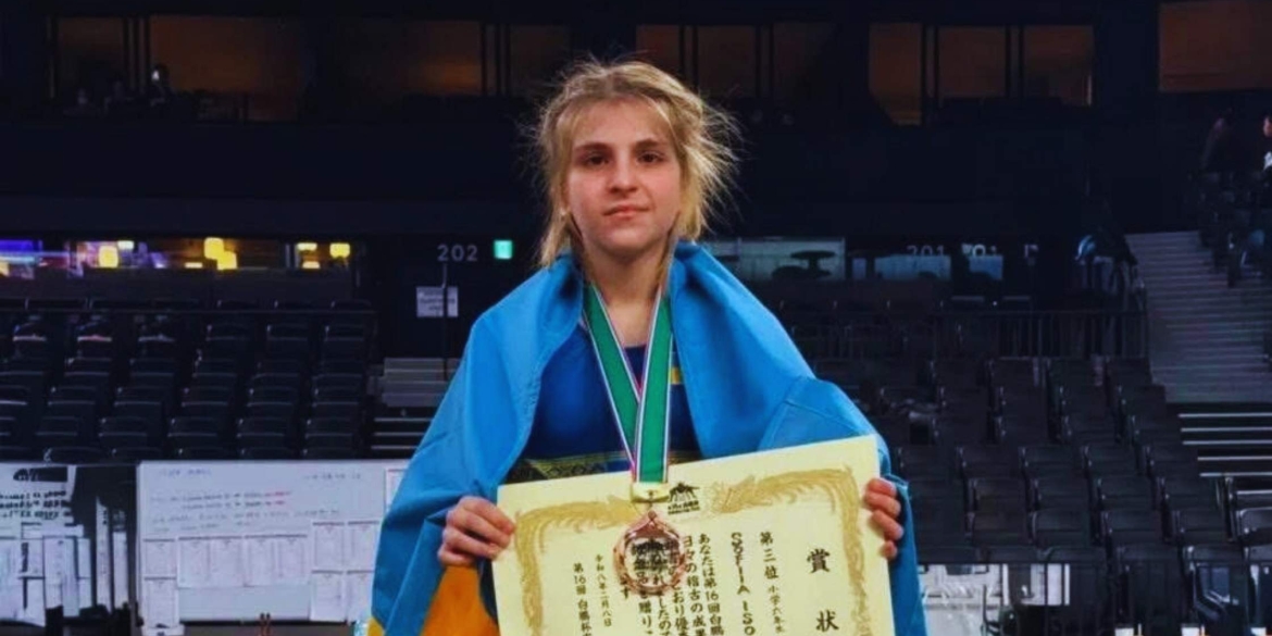 Вінницька школярка здобула історичну перемогу на турнірі з сумо в Японії