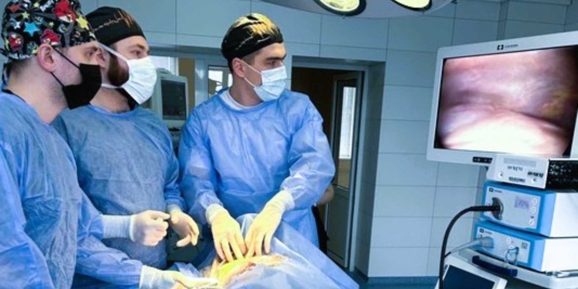 Вінницькі хірурги прооперували два складні випадки пухлин у дітей 