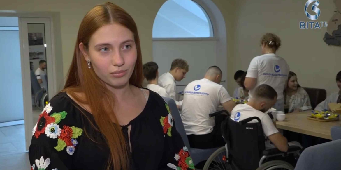 Вінницькі школярі завітали у реабілітаційний цент до воїнів-захисників