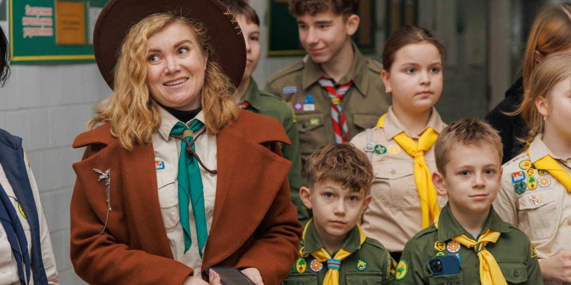 Вінницьким рятувальникам привезли Вифлеємський Вогонь Миру