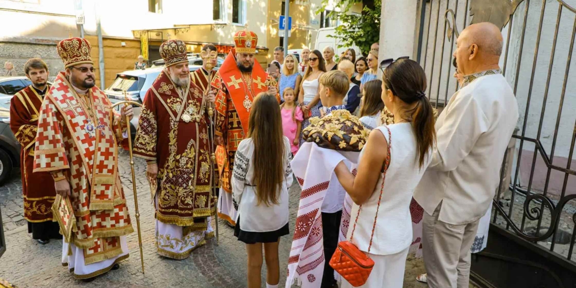 Вінницький митрополит освятив новий храм у Тернополі