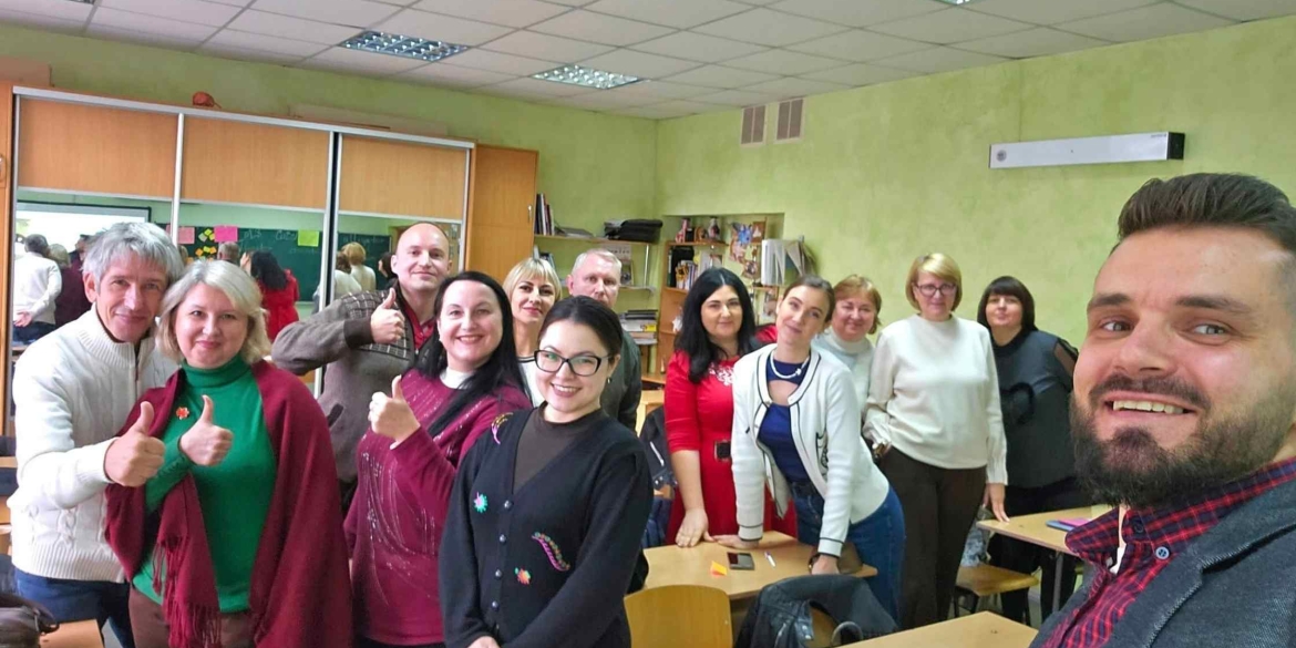 Вінницький педагог видав посібники, які допоможуть подолати освітні втрати України