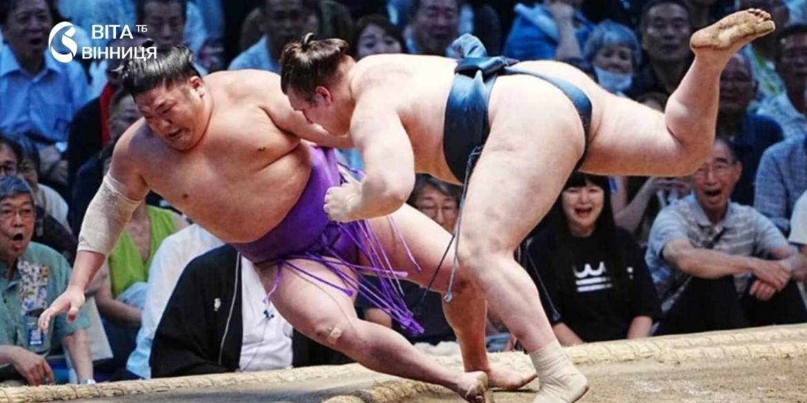 Вінницький сумоїст за крок від третього Кубка Імператора підсумки 14 дня в Наґої