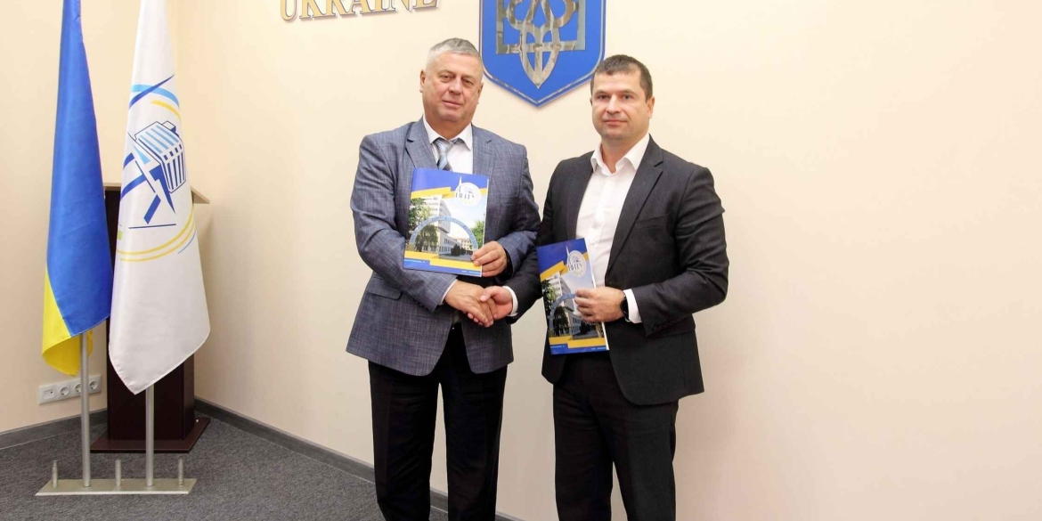 Вінницький технічний університет і художній музей підписали меморандум Вінницький технічний університет і художній музей підписали меморандум