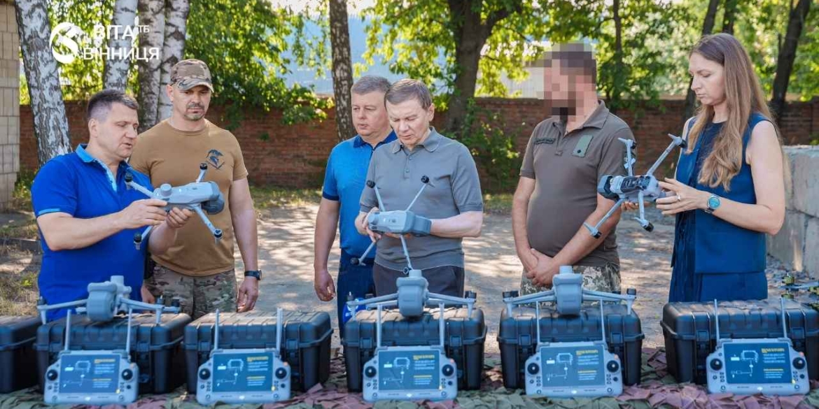 Вінниця передала фронту ще 400 FPV-дронів та 6 квадрокоптерів Matrice 4E