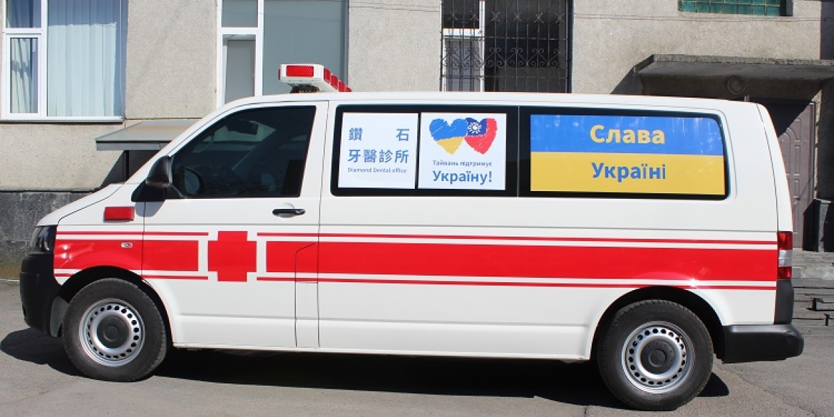 Військовим з Калинівщини передали автомобіль швидкої допомоги