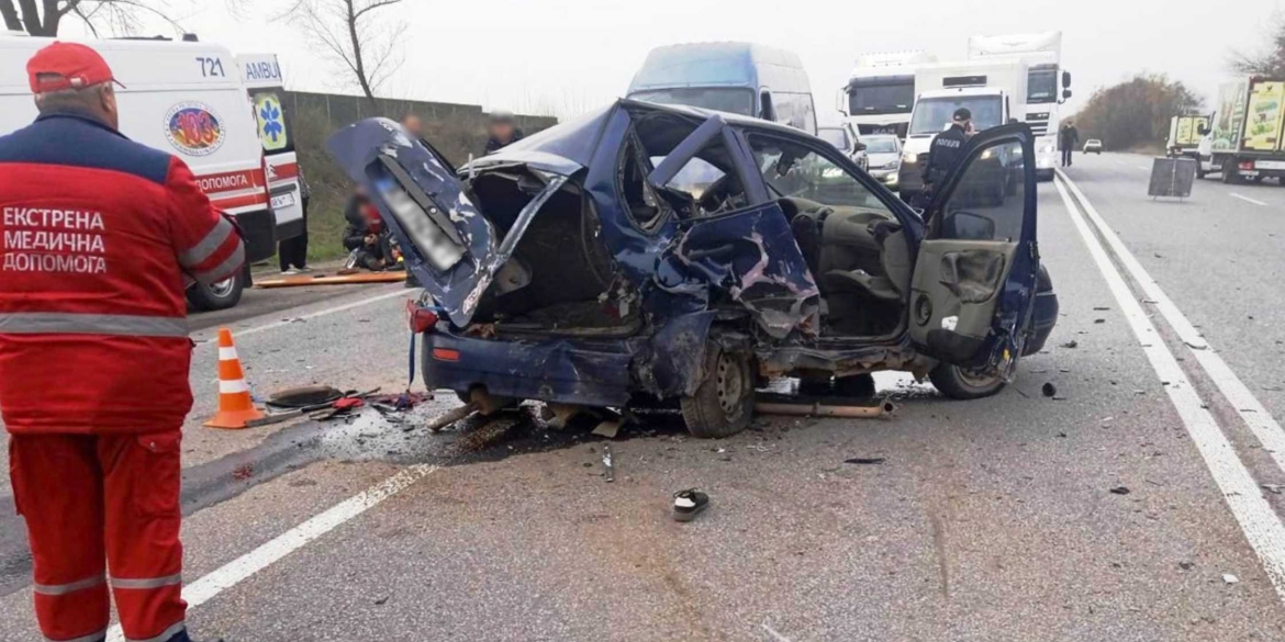 Внаслідок ДТП поблизу Калинівки травмувалися троє людей