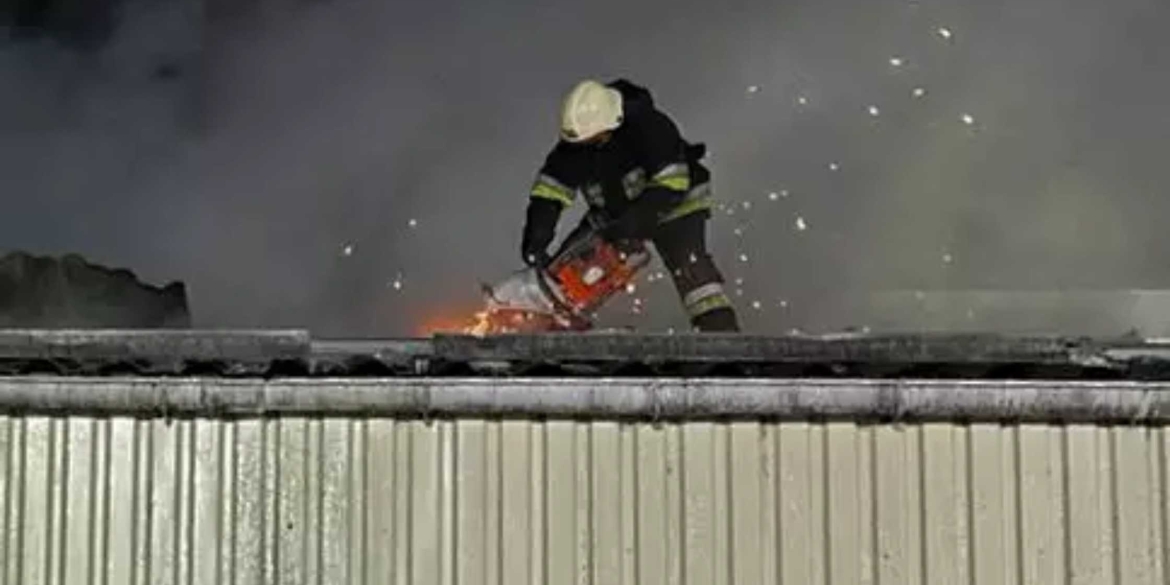 Внаслідок короткого замикання зайнялися сонячні панелі на підприємстві в Чечельницькій громаді