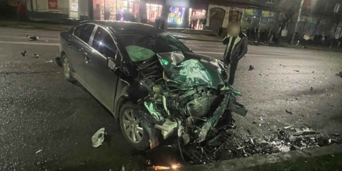 Водій мотоцикла потрапив до лікарні внаслідок аварії на Вінниччині