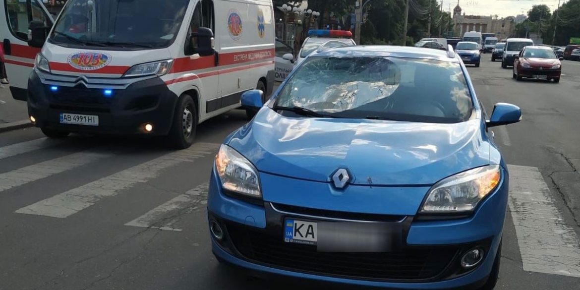 Водій Renault збив підлітка на пішохідному переході у Вінниці
